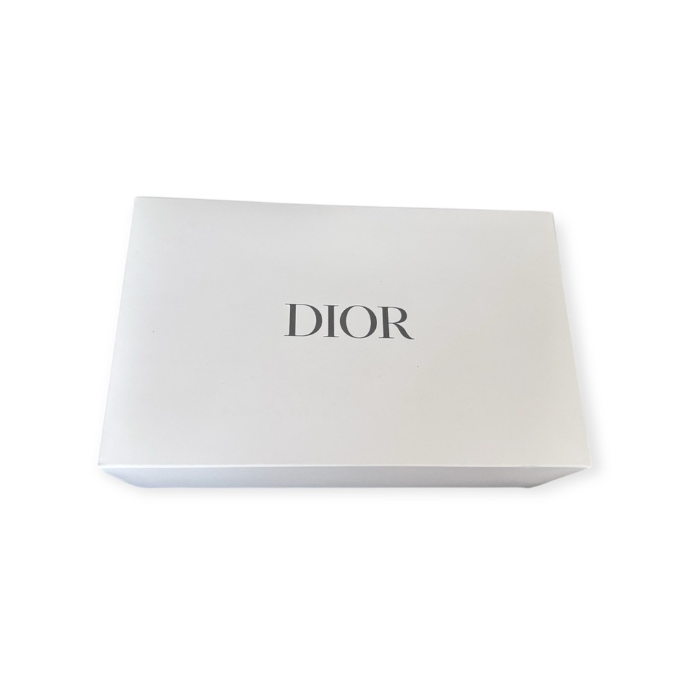 Dior Makeup Pouch - Picture 5 of 5